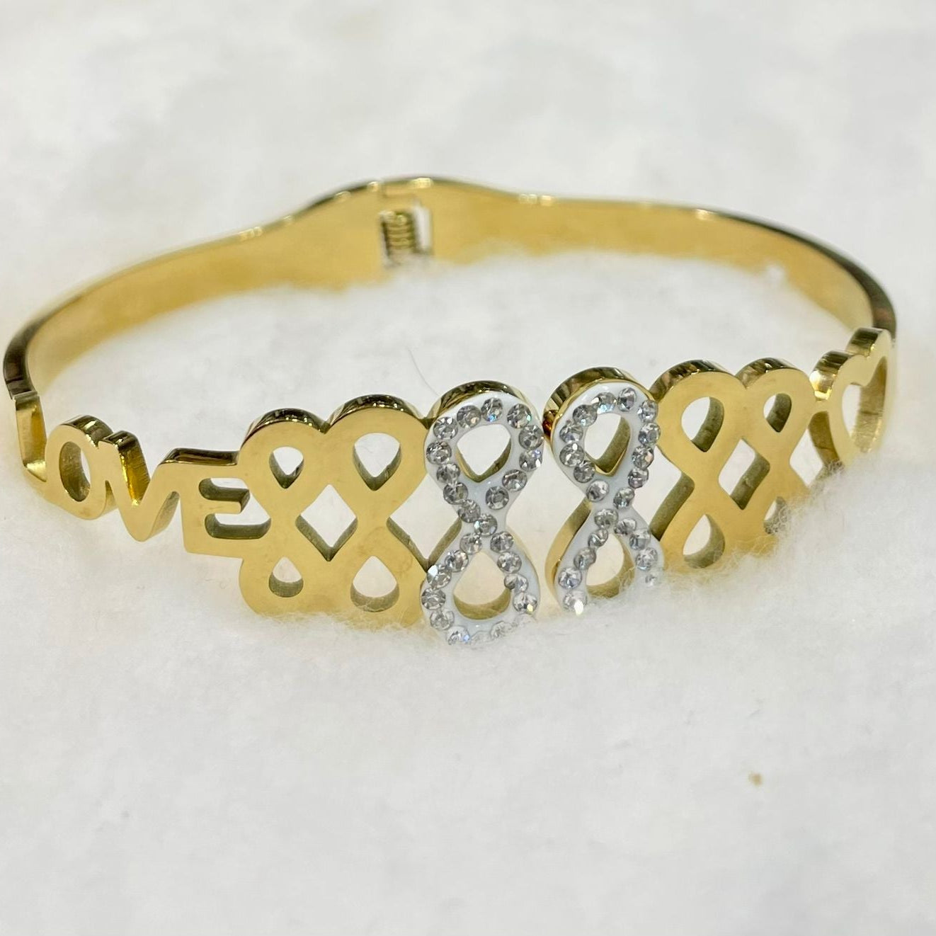 Golden Circle Elegance Bracelet with Diamond Accents