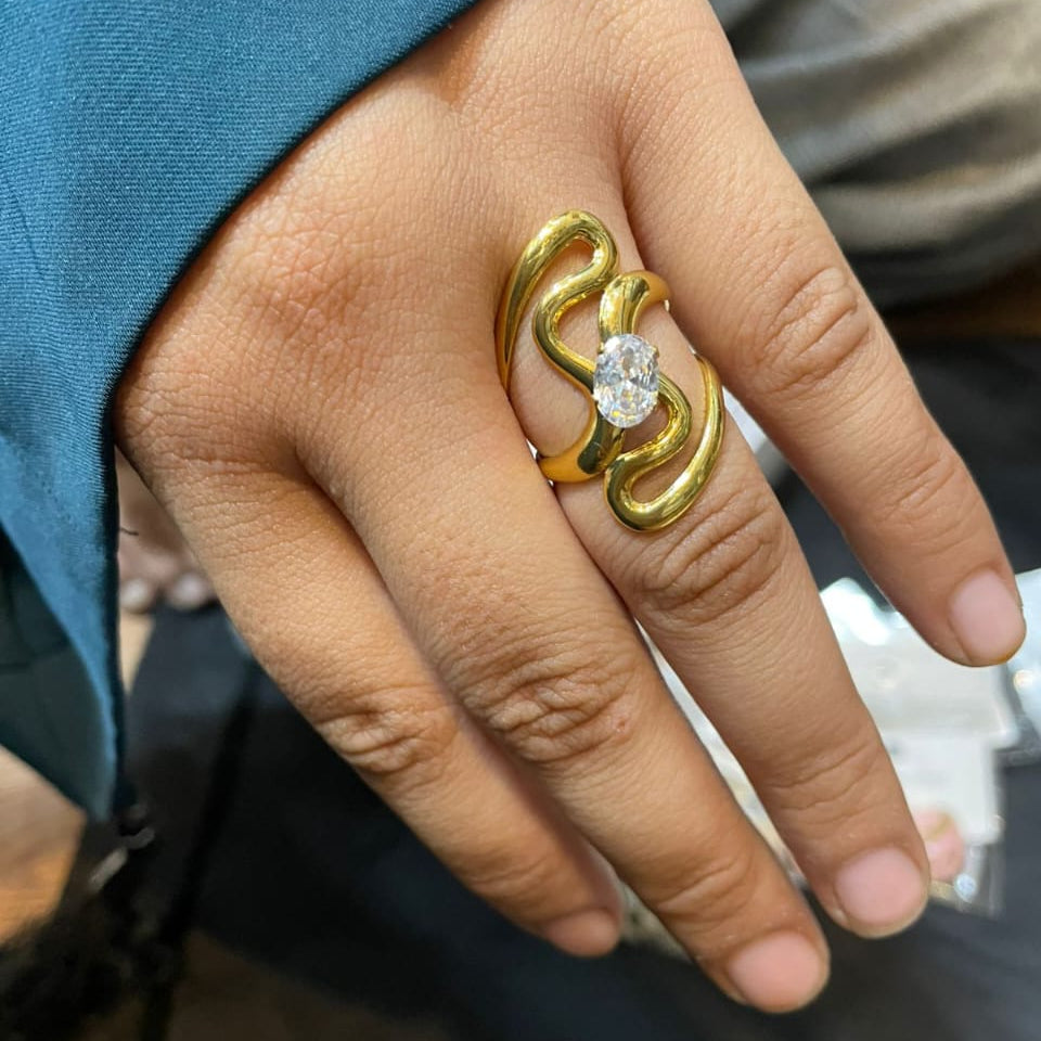 White Gold Zirconia Type Ring