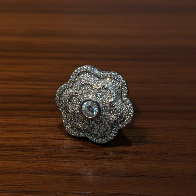 Flower Shape pure Ring White