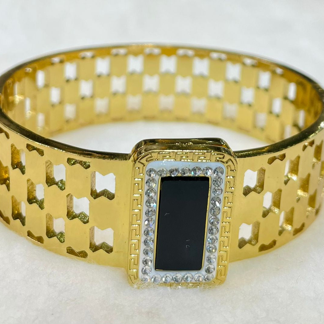 White Gold Zirconia Type Ring