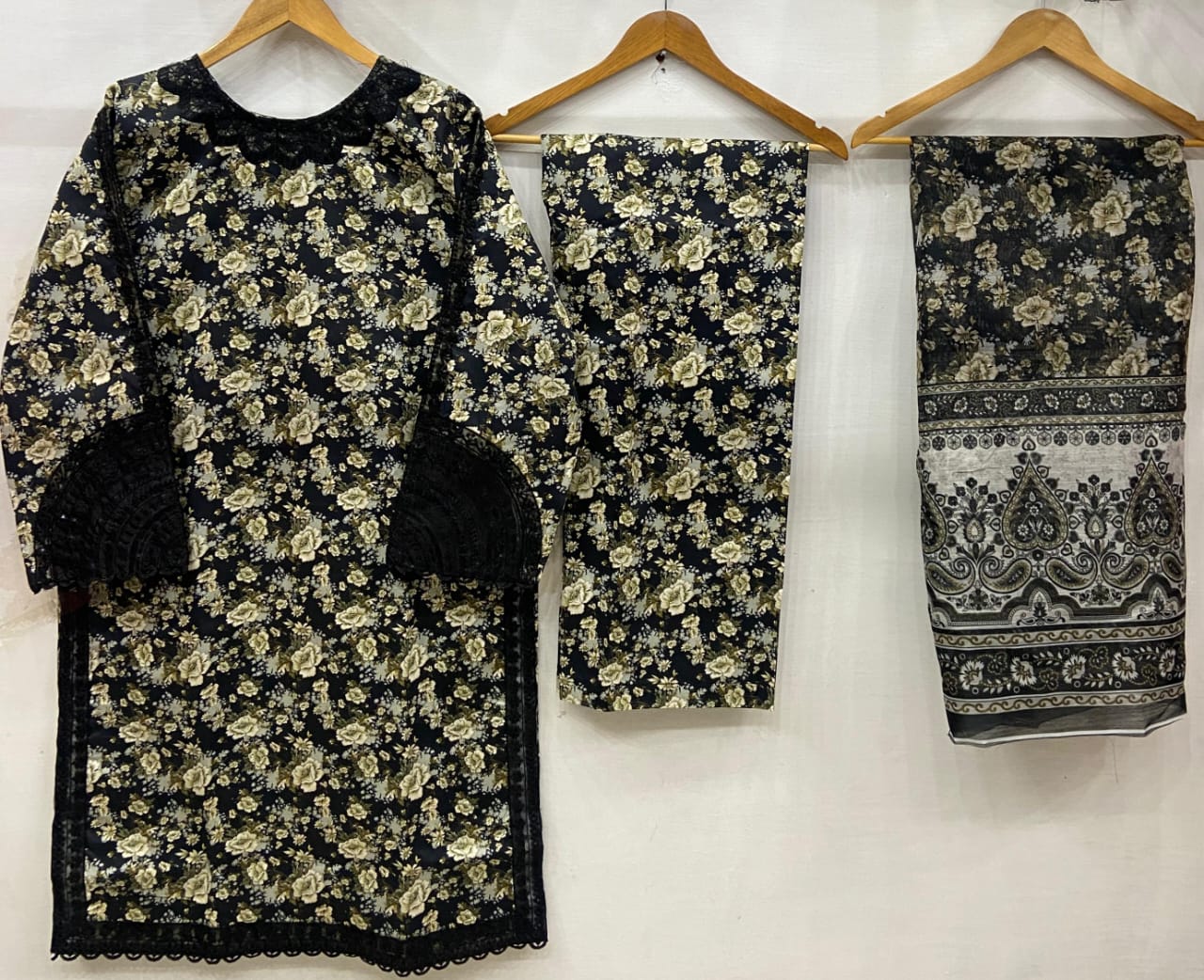 Sophisticated Black Vintage Floral Print Suit with Premium Lace Borders