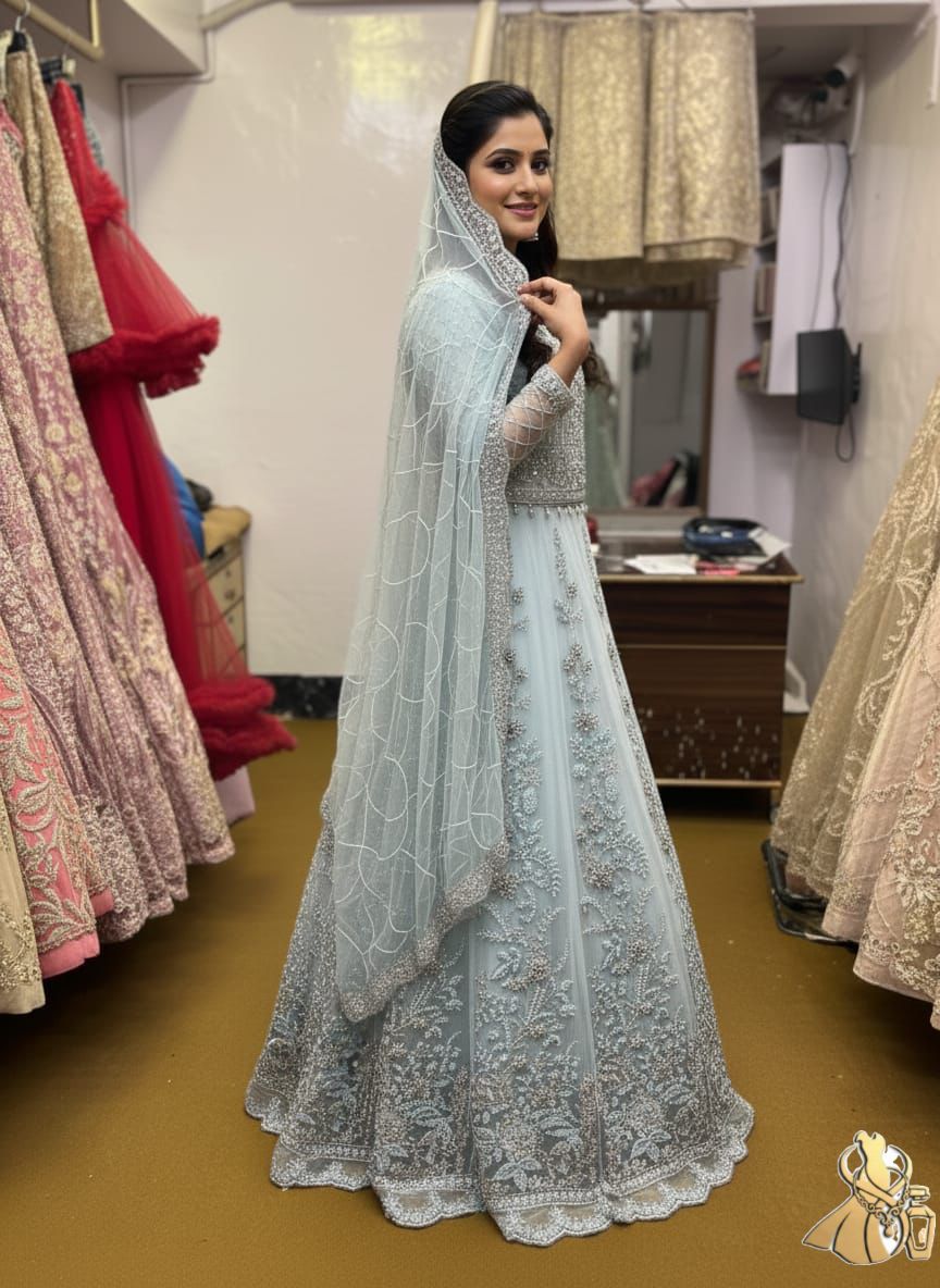 💎 Aasmani Jalwa: Silver Zari aur Resham ki Kasheeda Kari Wala Naya Bridal/Party Wear Gown